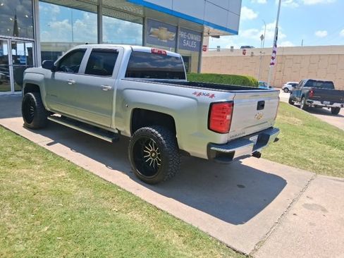 Used 2017 Chevrolet Silverado 1500 LT w/ All Star Edition AWD/4WD image 3