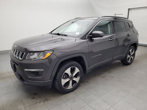 Used 2018 Jeep Compass Latitude w/ Popular Equipment Group image 2