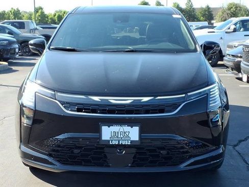 New 2027 Chrysler Pacifica Select AWD/4WD image 24
