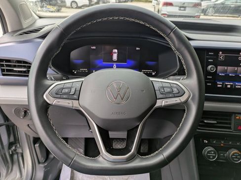 Used 2024 Volkswagen Taos SE image 15