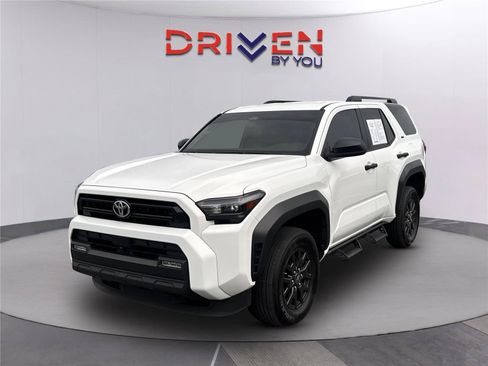 Used 2025 Toyota 4Runner SR5 RWD image 8