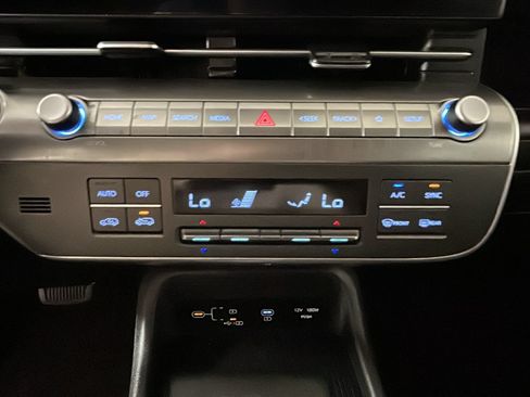 Used 2025 Hyundai Kona SEL FWD image 26