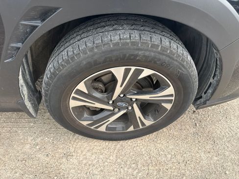 Used 2024 Subaru Crosstrek 2.0i Premium AWD/4WD image 5