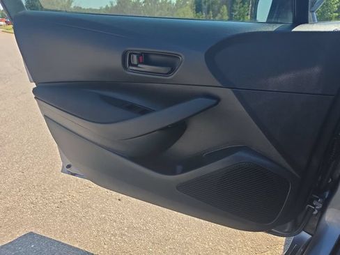 Used 2025 Toyota Corolla LE FWD image 27