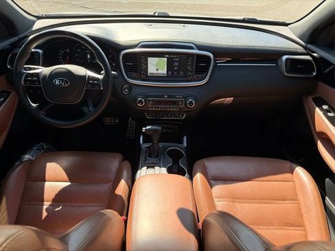 Used 2019 Kia Sorento SX AWD/4WD image 10