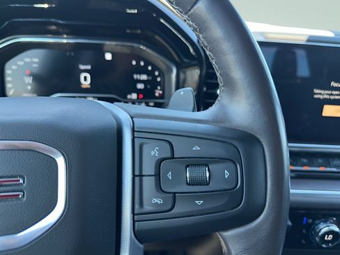 Used 2022 GMC Sierra 1500 SLT w/ SLT Premium Plus Package AWD/4WD image 28