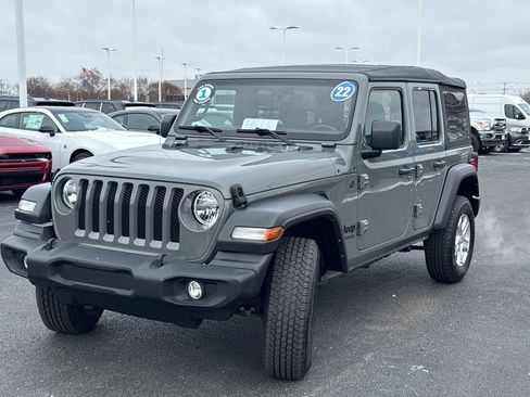 Used 2022 Jeep Wrangler Unlimited Sport image 7