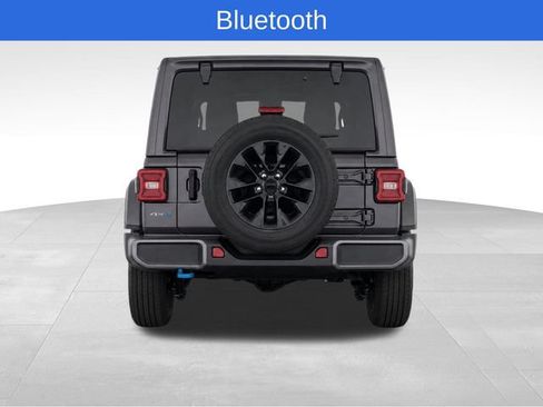 Used 2022 Jeep Wrangler Unlimited Sahara w/ Cold Weather Group AWD/4WD image 7
