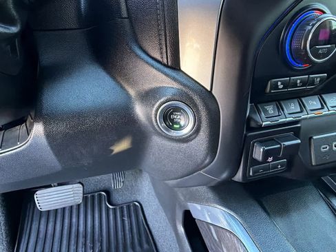 Used 2020 Chevrolet Silverado 2500 LTZ w/ LTZ Premium Package image 17