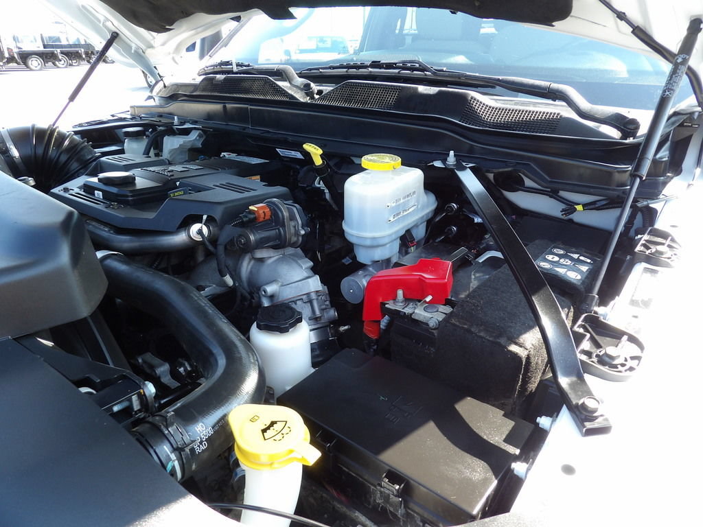 Used 2024 RAM 5500 4x4 Crew Cab image 45
