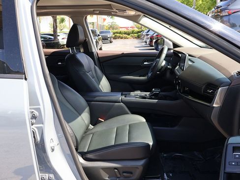 Used 2023 Nissan Rogue SL FWD image 31