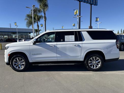 Used 2023 Chevrolet Suburban Premier image 8