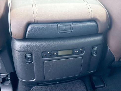 Used 2022 Nissan Armada Platinum AWD/4WD image 27