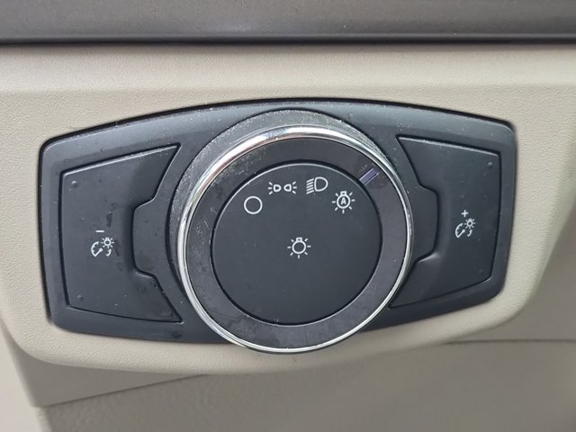 Used 2019 Ford Fusion SEL FWD image 17