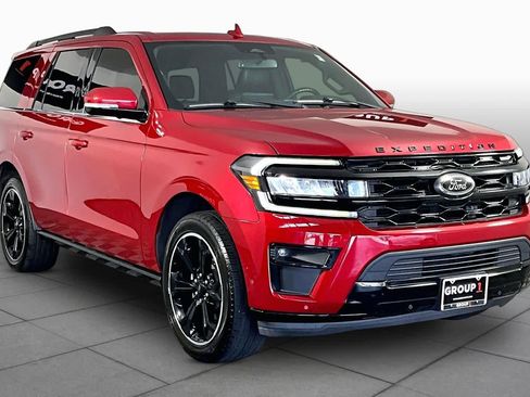 Used 2022 Ford Expedition Limited RWD image 3