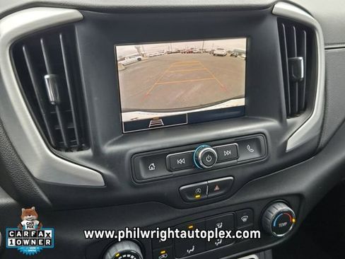 Used 2024 GMC Terrain SLE image 20
