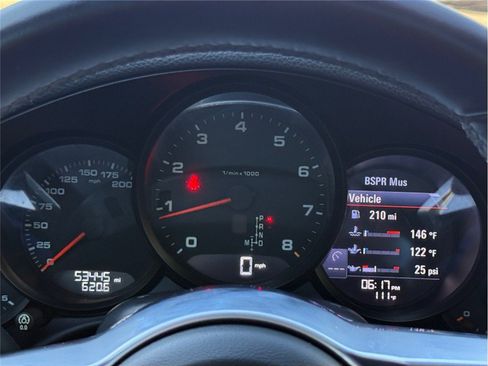 Used 2017 Porsche 911 Carrera RWD image 16