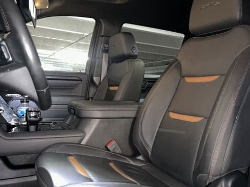 Used 2025 GMC Sierra 1500 AT4 image 7