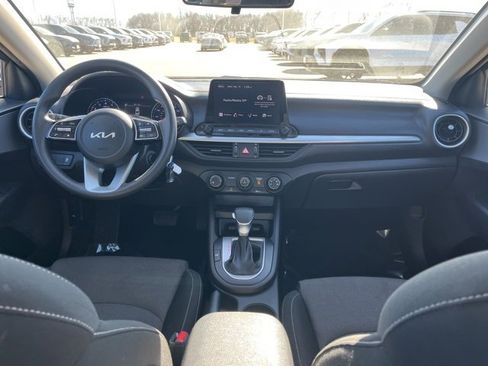 Used 2023 Kia Forte LXS image 41