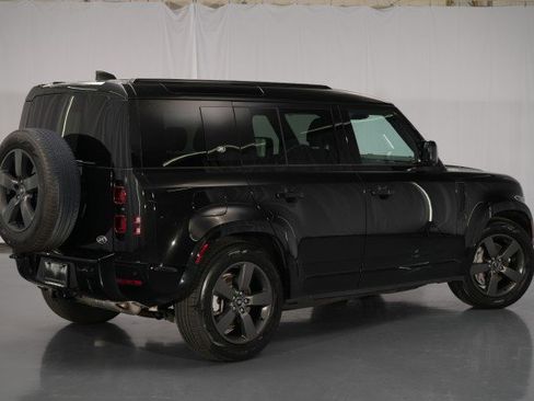 Used 2023 Land Rover Defender 110 X-Dynamic SE AWD/4WD image 12