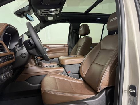 Used 2023 Chevrolet Tahoe High Country image 5