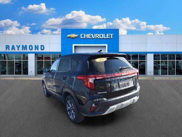 Used 2025 Kia Seltos LX AWD/4WD image 5
