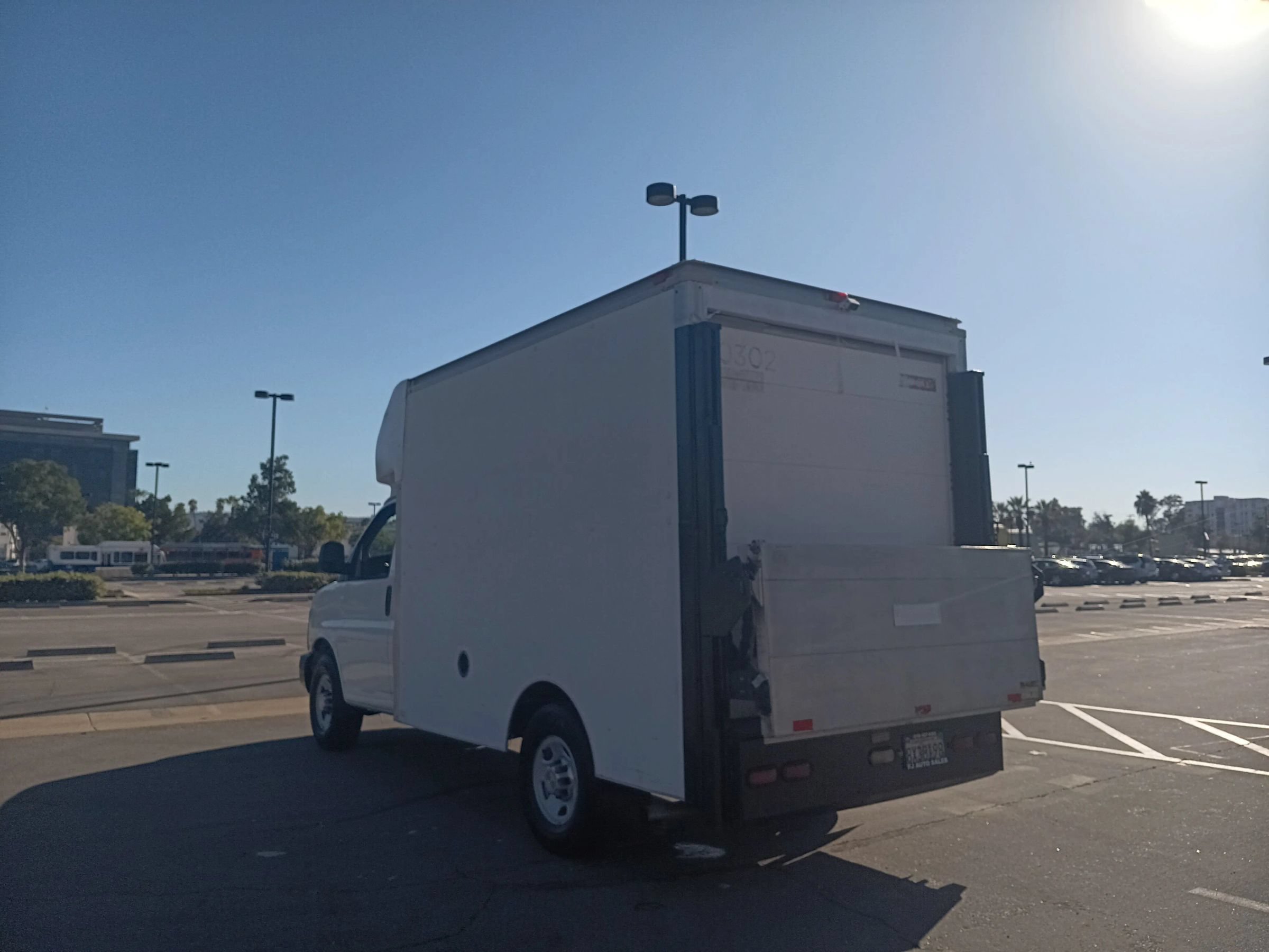 Used 2010 Chevrolet Express 3500 RWD image 7