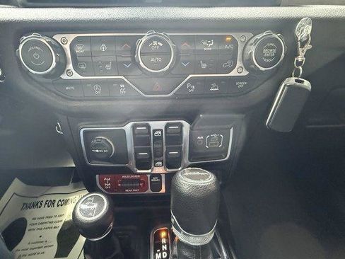 Used 2024 Jeep Gladiator Sport AWD/4WD image 25