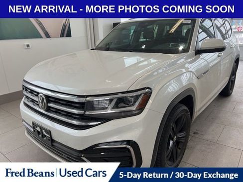 Used 2022 Volkswagen Atlas SEL R-Line image 2