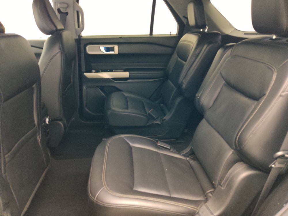 Used 2021 Ford Explorer Limited w/ Equipment Group 301A RWD image 18