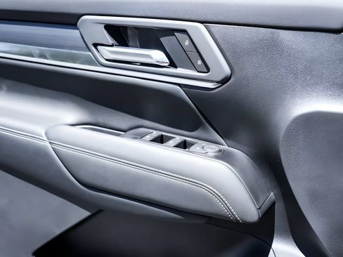 New 2027 GMC Terrain Elevation w/ Elevation Premium Package AWD/4WD image 14