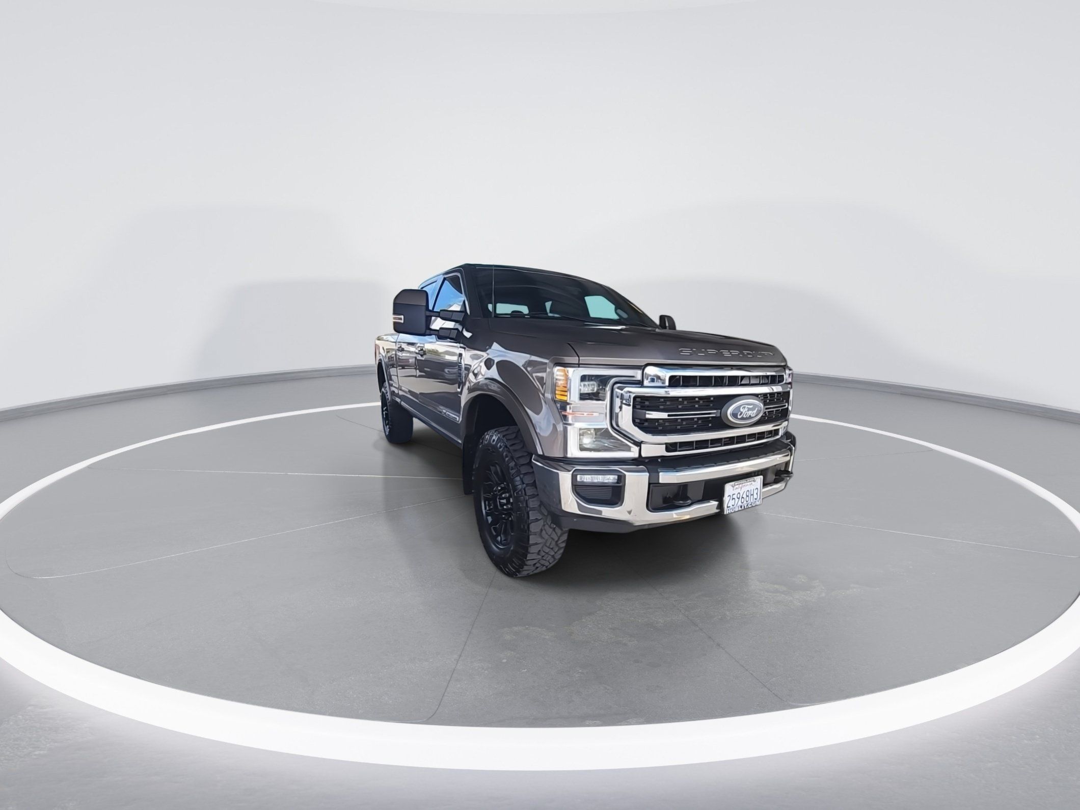 Used 2022 Ford F350 Lariat w/ Tremor Off-Road Package AWD/4WD image 2
