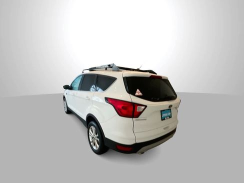 Used 2019 Ford Escape SE image 6