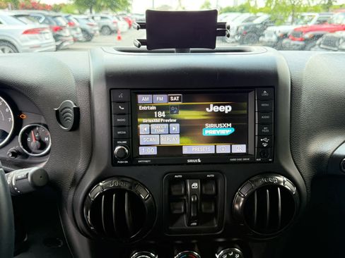 Used 2017 Jeep Wrangler Unlimited Sahara AWD/4WD image 19