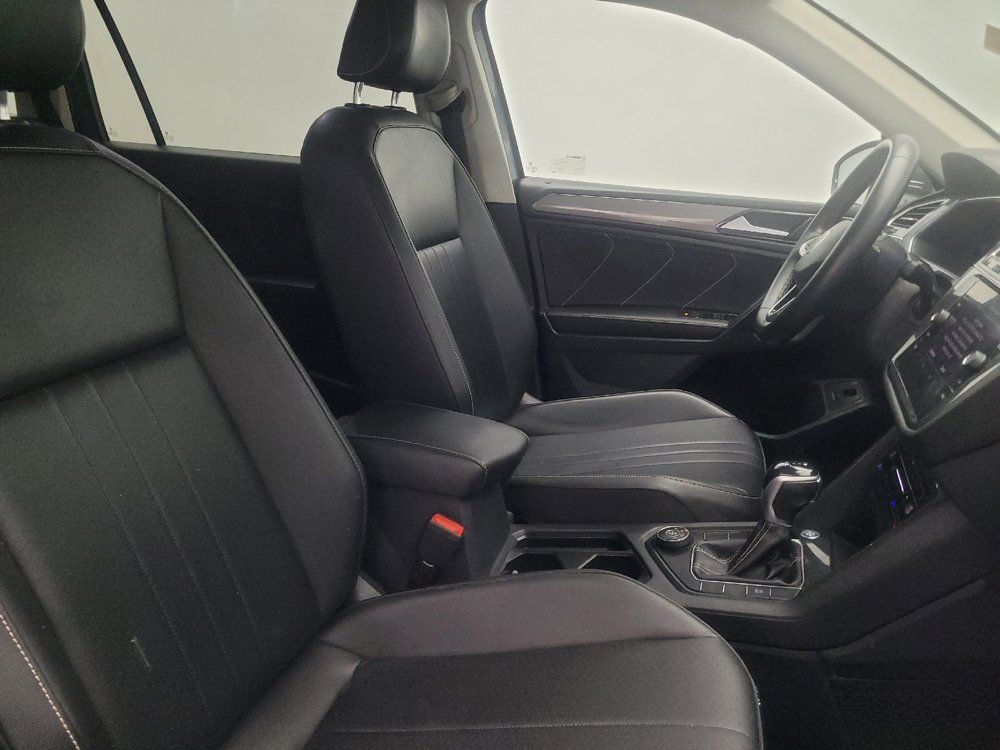 Used 2022 Volkswagen Tiguan SE AWD/4WD image 21