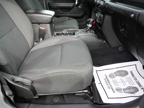 Used 2021 Jeep Wrangler Unlimited Sport AWD/4WD image 23