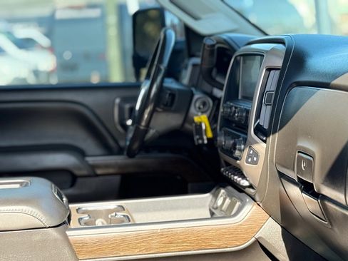 Used 2019 GMC Sierra 2500 Denali w/ Duramax Plus Package image 23