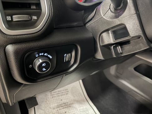 Used 2025 RAM 2500 Big Horn AWD/4WD image 50
