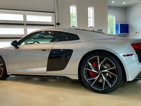 Used 2022 Audi R8 V10 performance image 9