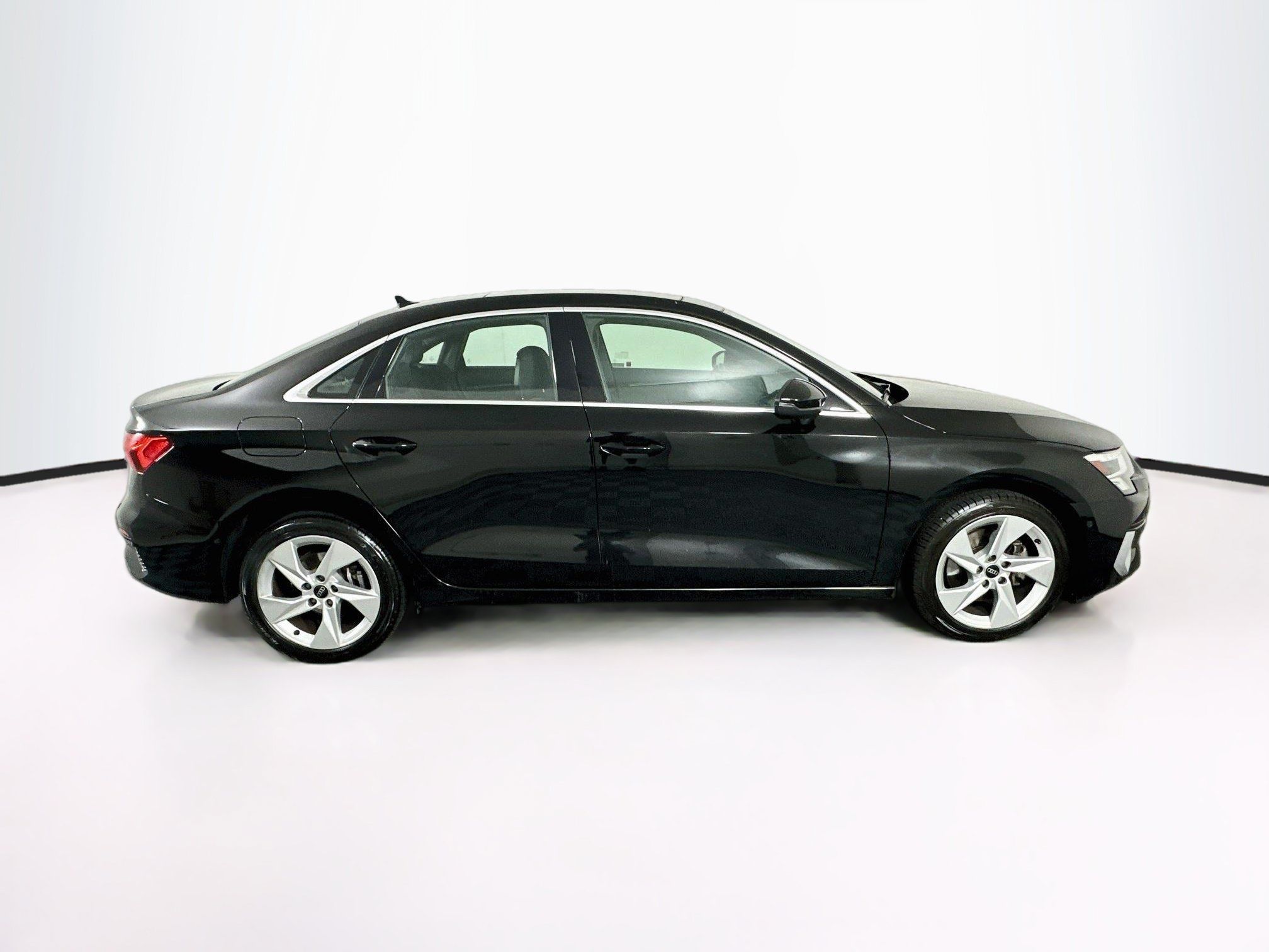 Used 2024 Audi A3 2.0T Premium FWD image 10