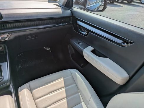 Used 2025 Honda CR-V EX-L image 17