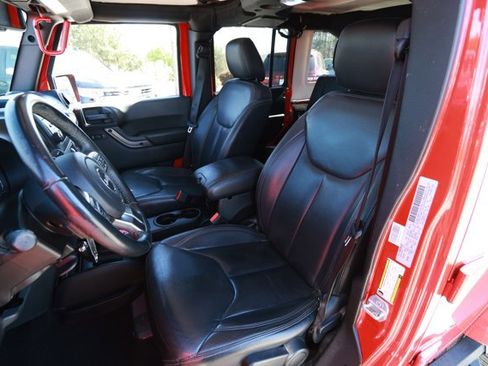 Used 2018 Jeep Wrangler Unlimited Sahara image 19