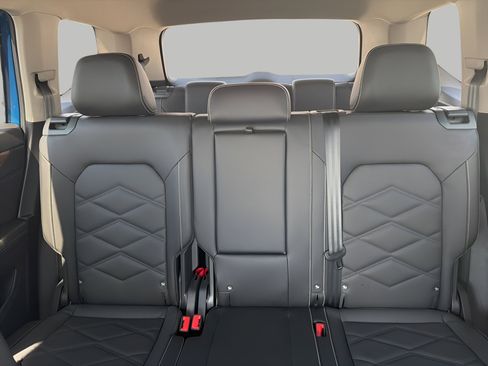 New 2025 Volkswagen Atlas SE AWD/4WD image 21