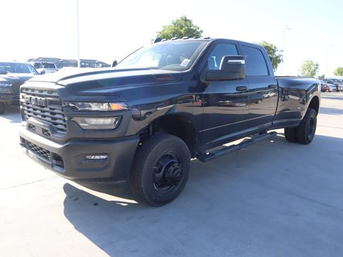 New 2026 RAM 3500 Tradesman AWD/4WD image 10