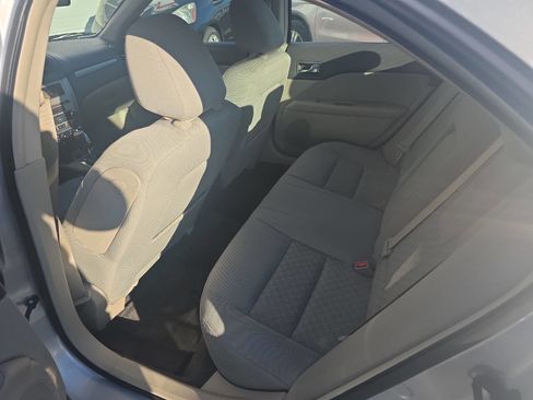 Used 2010 Ford Fusion SE image 5