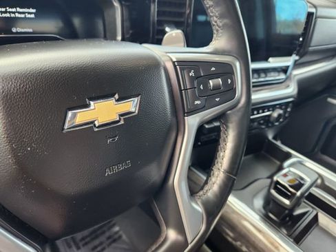 Used 2024 Chevrolet Silverado 1500 LTZ w/ LTZ Convenience Package II AWD/4WD image 25