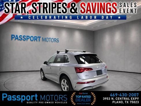 Used 2023 Audi Q5 2.0T Premium w/ Convenience Package AWD/4WD image 2