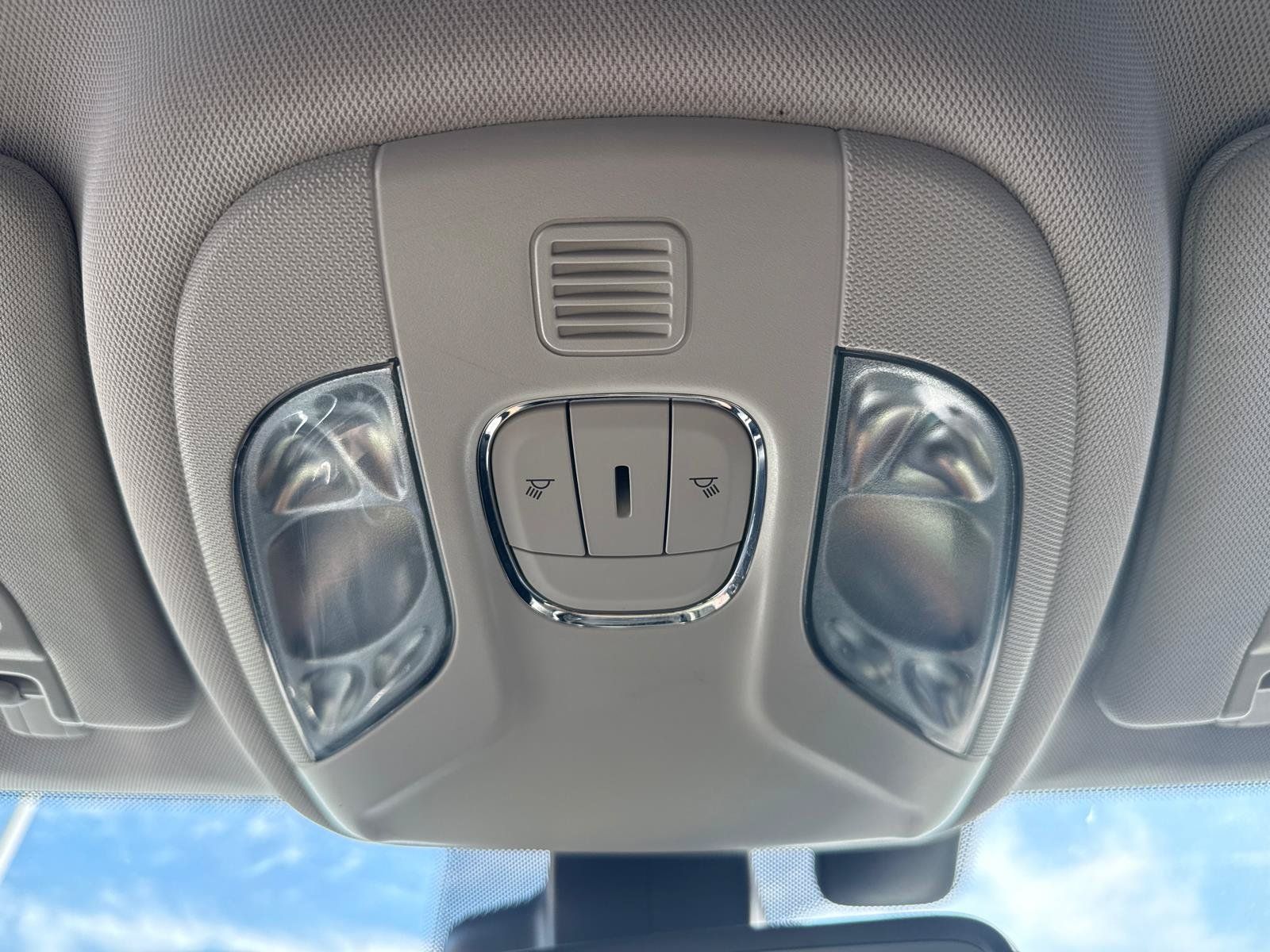 Used 2018 Jeep Compass Limited w/ Navigation Group AWD/4WD image 23