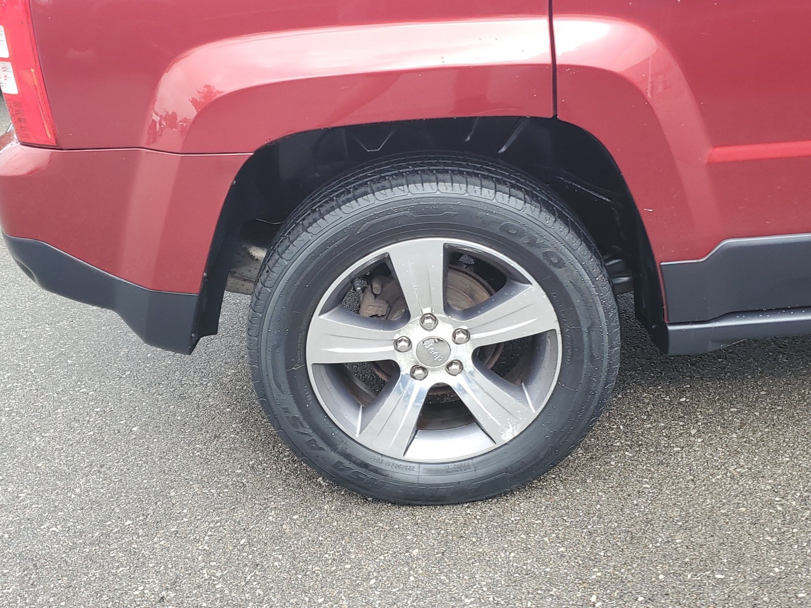 Used 2017 Jeep Patriot Latitude AWD/4WD image 5