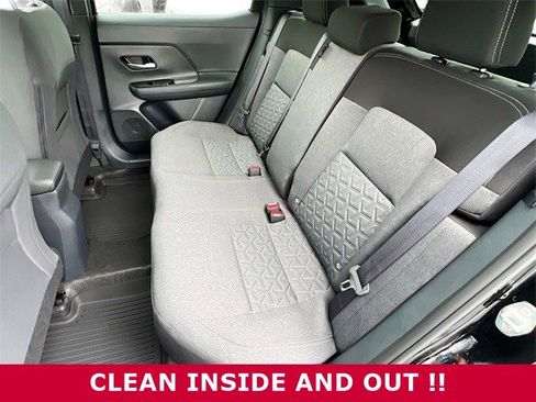 Used 2025 Nissan Kicks SV image 4